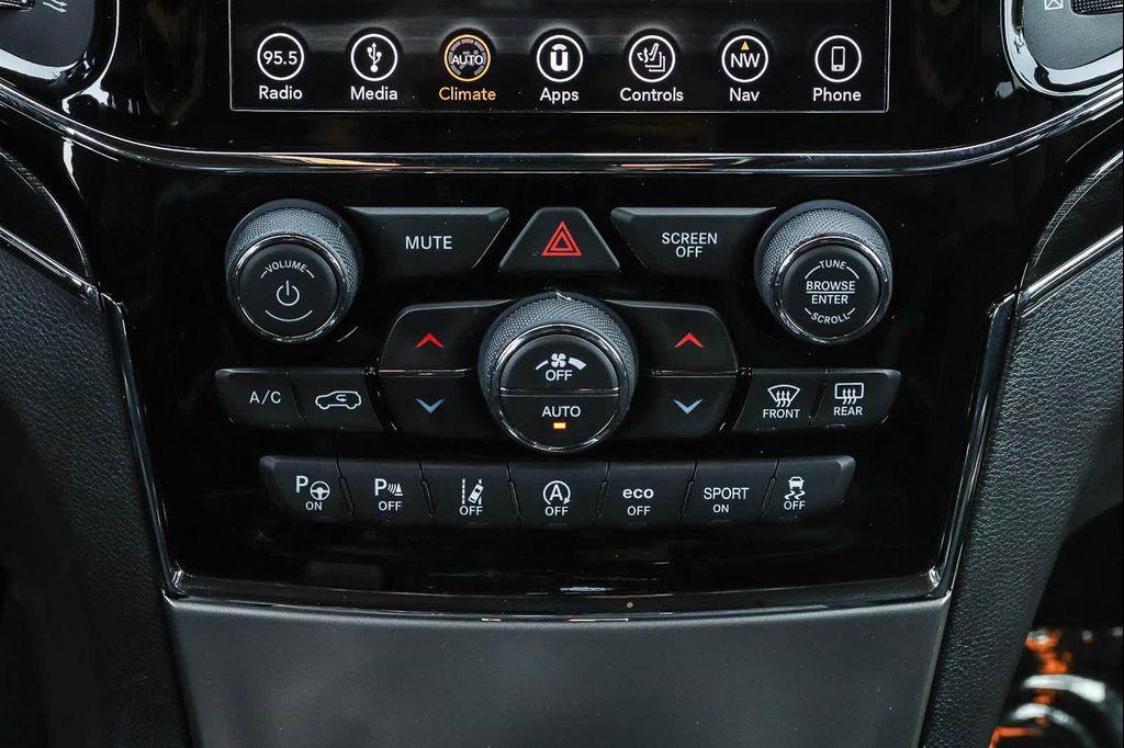 used 2019 Jeep Grand Cherokee car, priced at $15,679