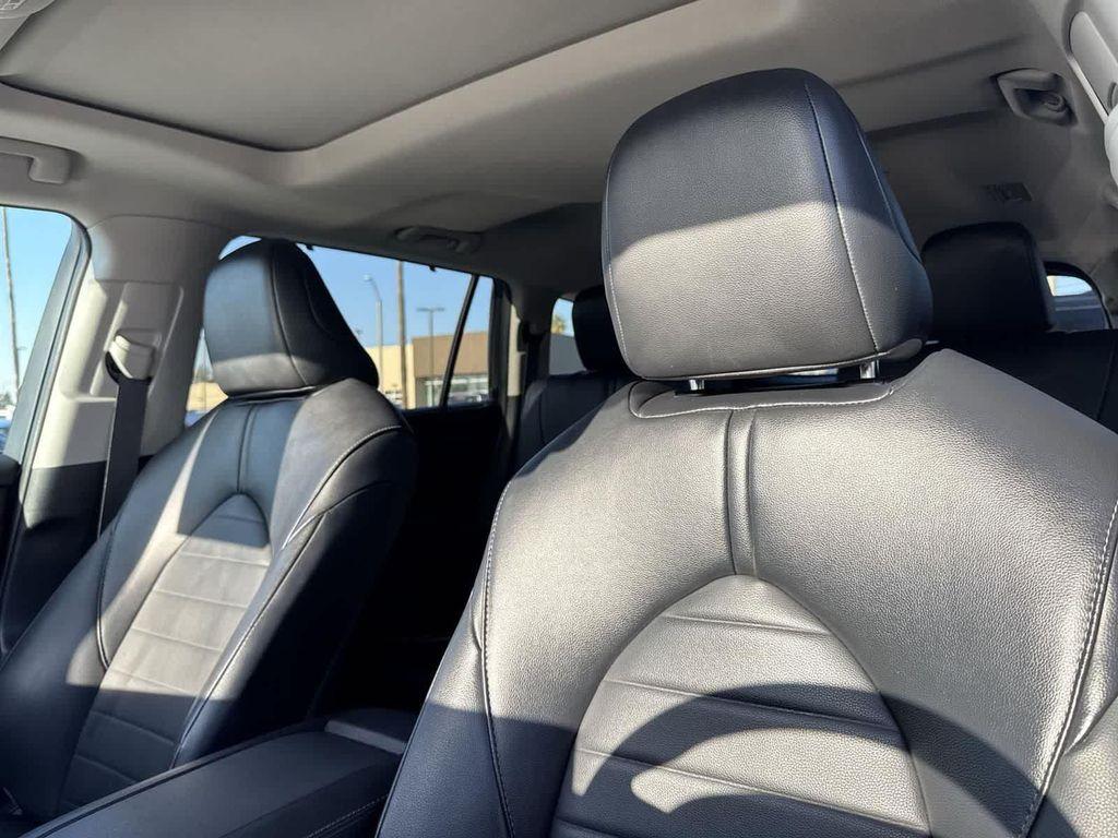 used 2024 Toyota Highlander car, priced at $31,848
