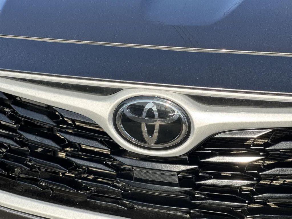 used 2024 Toyota Highlander car, priced at $31,848