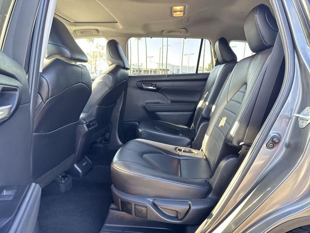 used 2024 Toyota Highlander car, priced at $31,848