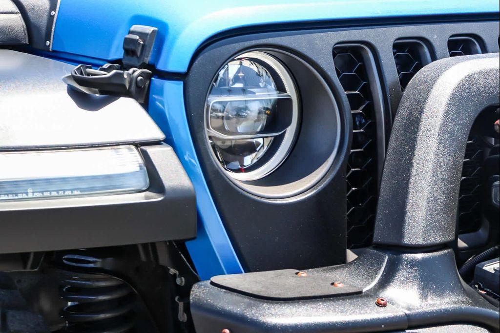 used 2021 Jeep Gladiator car, priced at $39,080
