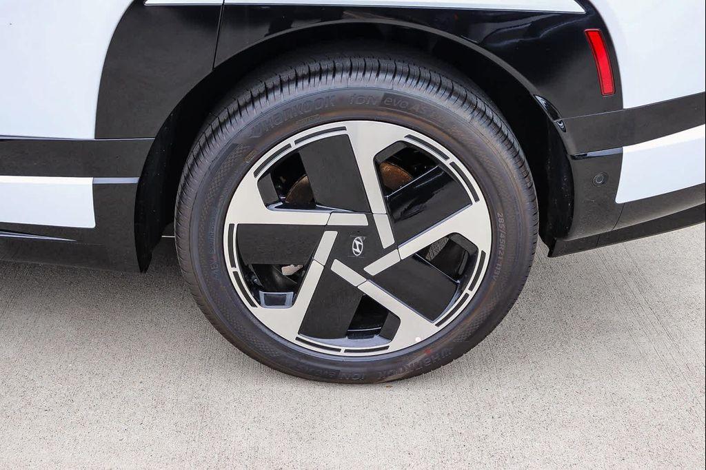 new 2026 Hyundai IONIQ 9 car, priced at $61,205