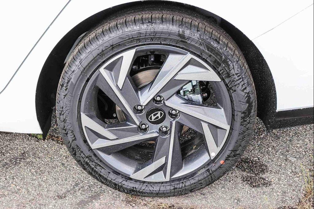 new 2026 Hyundai ELANTRA HEV car, priced at $31,390