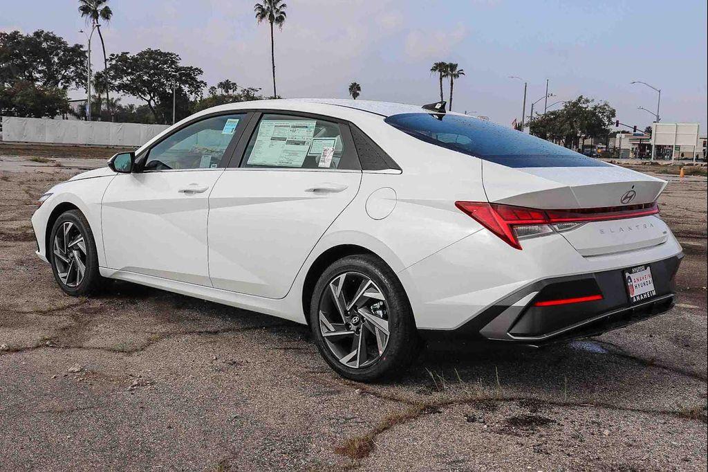 new 2026 Hyundai ELANTRA HEV car, priced at $31,390