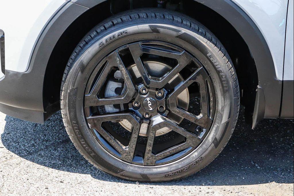 used 2024 Kia Telluride car, priced at $39,703