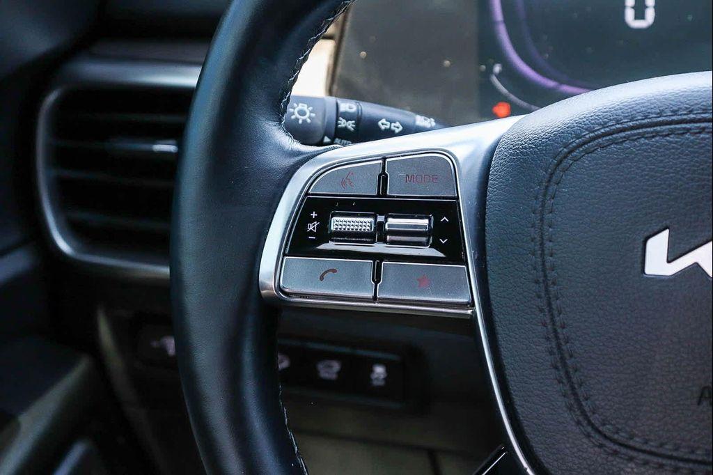 used 2024 Kia Telluride car, priced at $39,703
