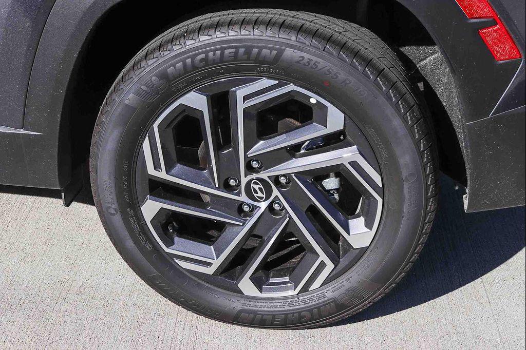 new 2025 Hyundai TUCSON Hybrid car, priced at $37,552