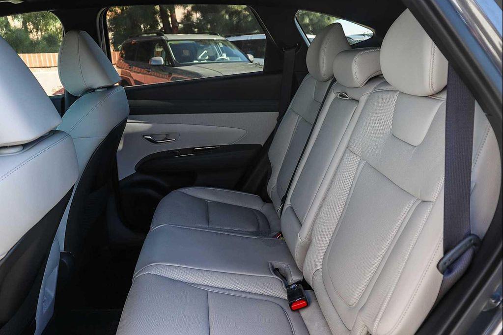 new 2025 Hyundai TUCSON Hybrid car, priced at $37,552