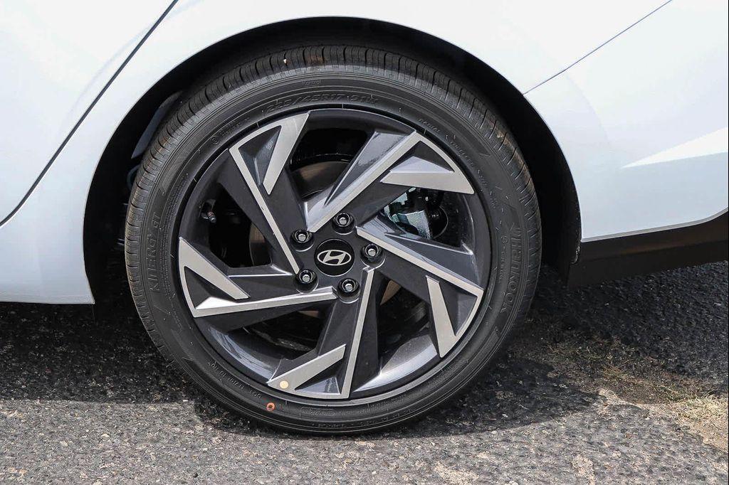 new 2026 Hyundai ELANTRA HEV car, priced at $30,539