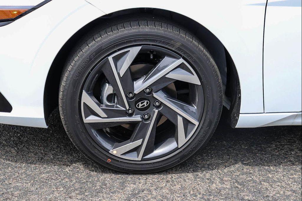 new 2026 Hyundai ELANTRA HEV car, priced at $30,539