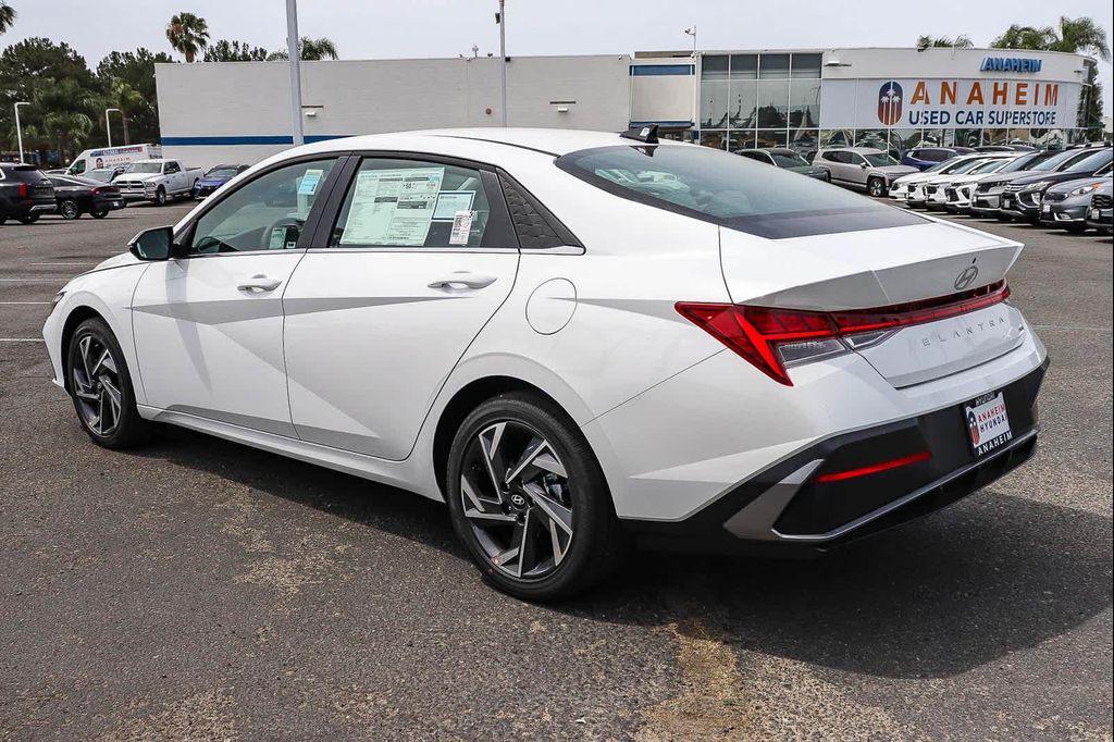 new 2026 Hyundai ELANTRA HEV car, priced at $30,539