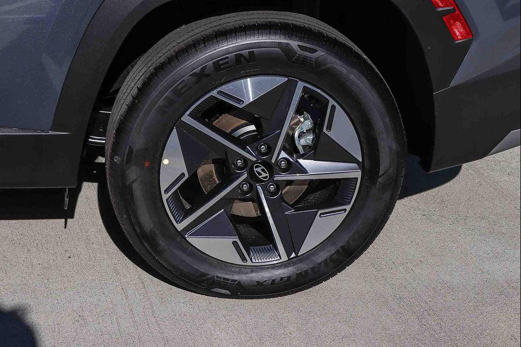 new 2026 Hyundai TUCSON Hybrid car, priced at $34,555