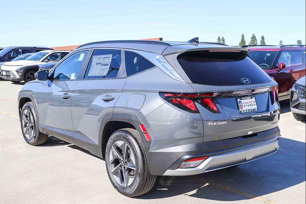 new 2026 Hyundai TUCSON Hybrid car, priced at $34,555