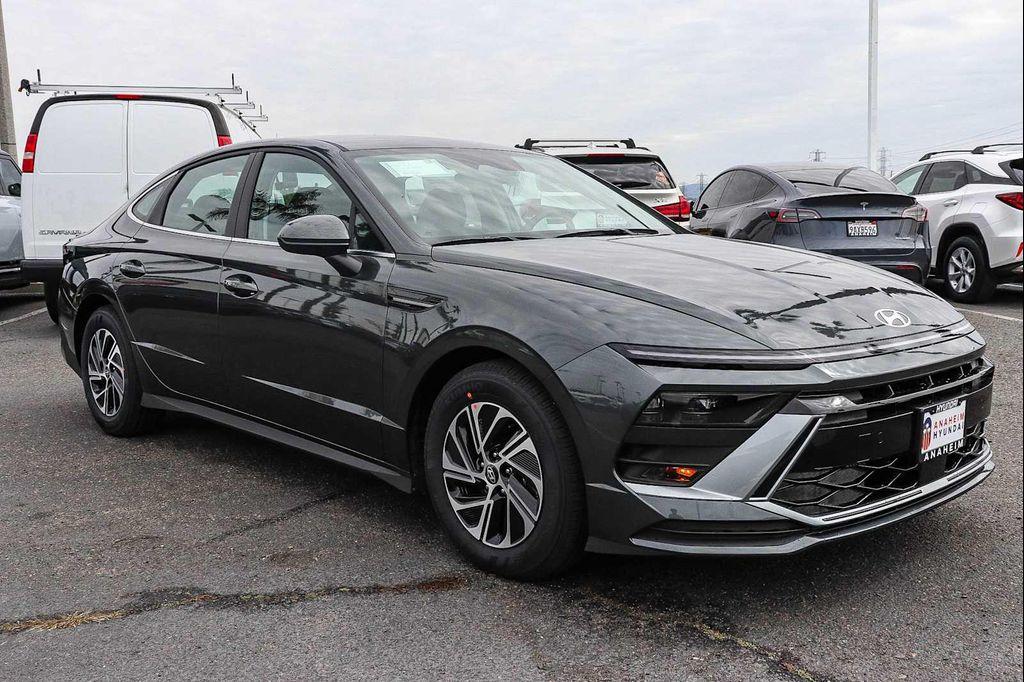 new 2026 Hyundai Sonata Hybrid car, priced at $28,498