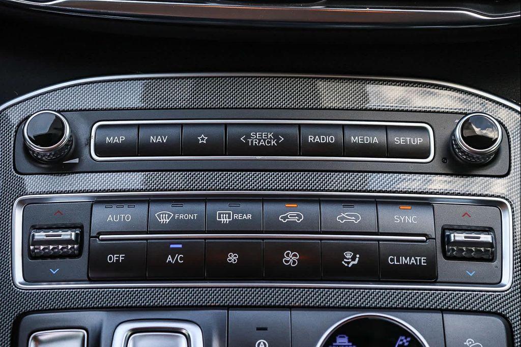 used 2023 Hyundai Santa Fe car, priced at $25,913