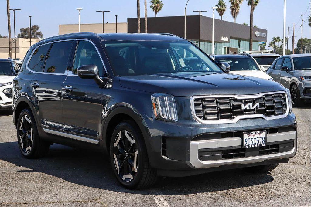 used 2023 Kia Telluride car, priced at $28,495