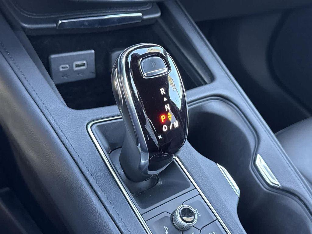 used 2024 Cadillac XT4 car, priced at $24,992