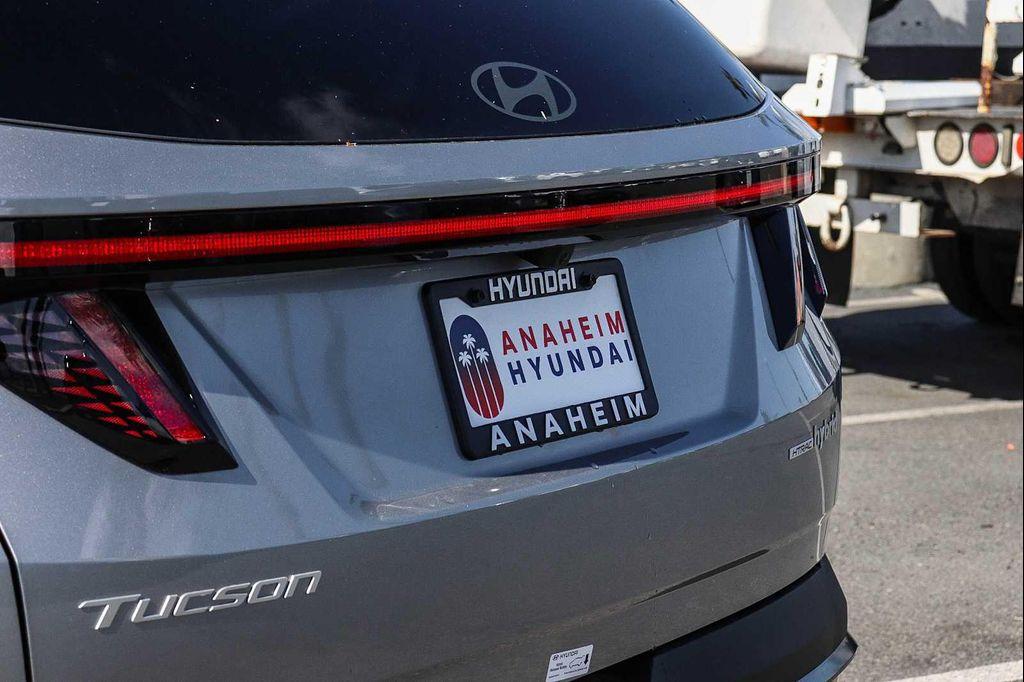 new 2026 Hyundai TUCSON Hybrid car, priced at $40,865