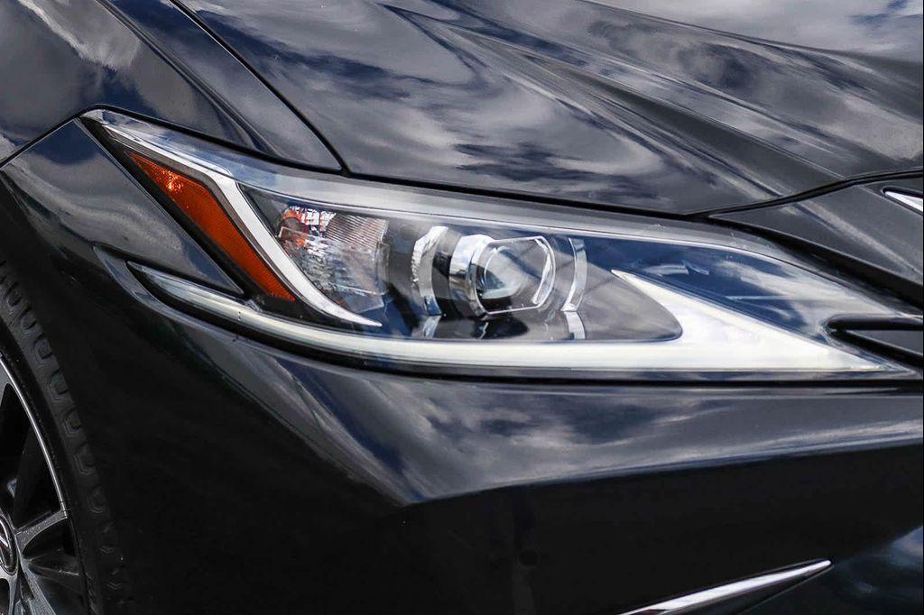 used 2022 Lexus ES 350 car, priced at $34,995