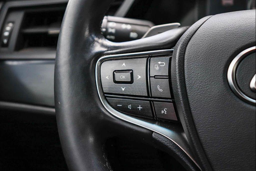 used 2022 Lexus ES 350 car, priced at $34,995