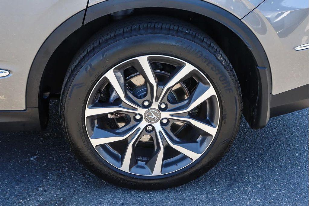 used 2024 Acura MDX car, priced at $42,079