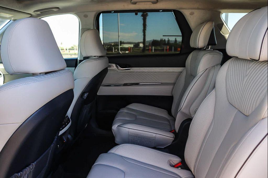 used 2025 Hyundai Palisade car, priced at $42,990