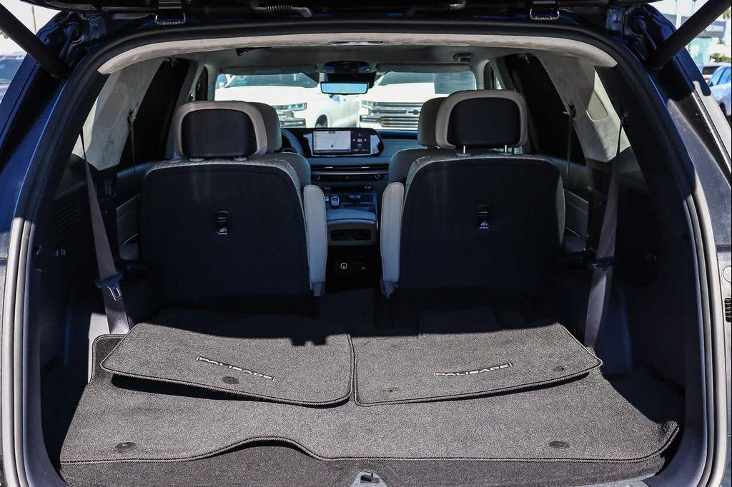 used 2025 Hyundai Palisade car, priced at $42,990