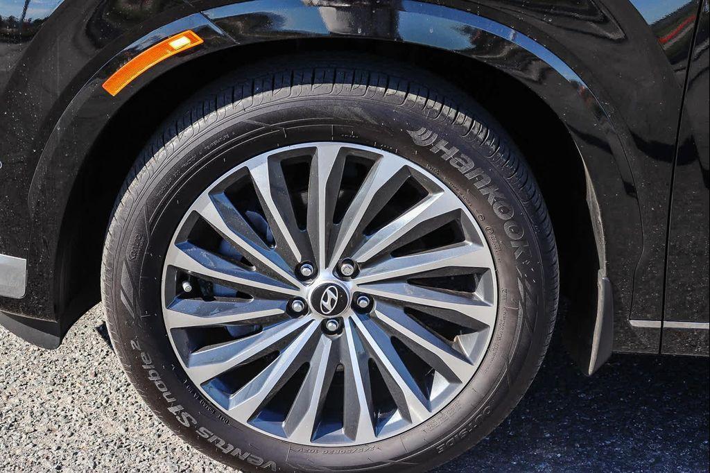 used 2025 Hyundai Palisade car, priced at $42,990