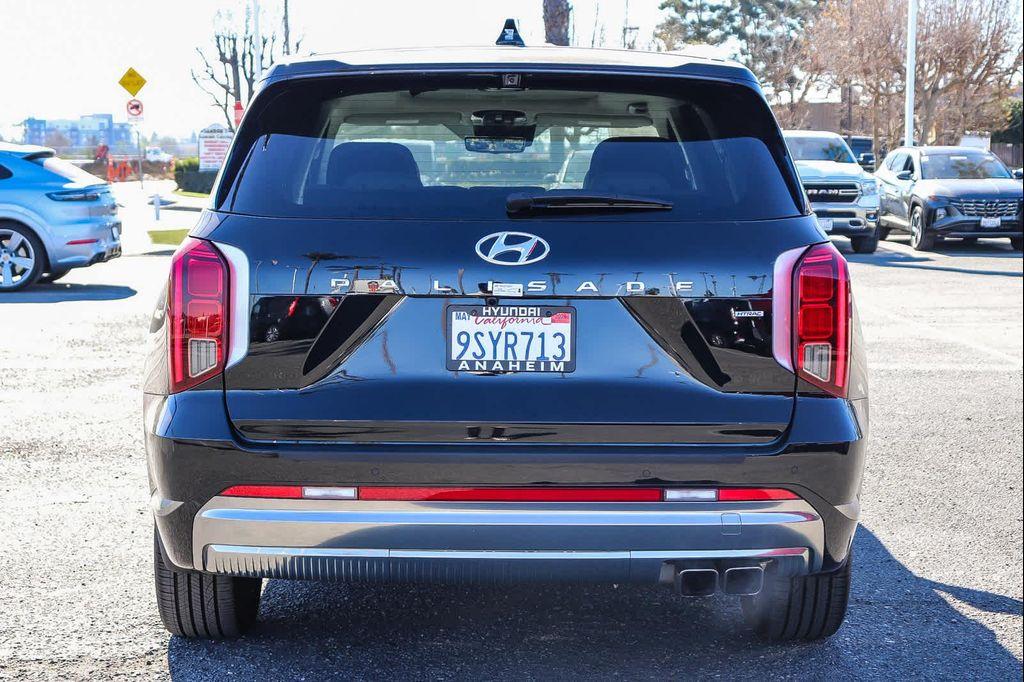 used 2025 Hyundai Palisade car, priced at $42,990
