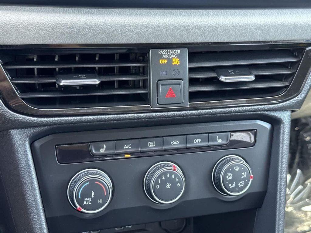 used 2022 Volkswagen Taos car