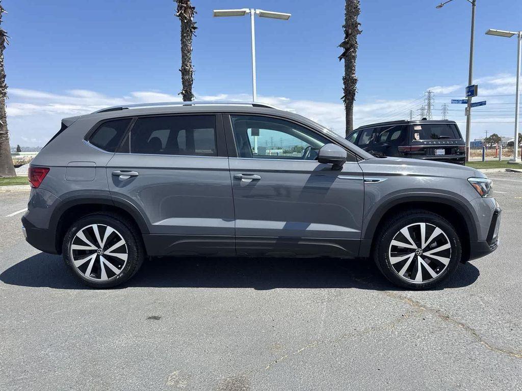used 2022 Volkswagen Taos car