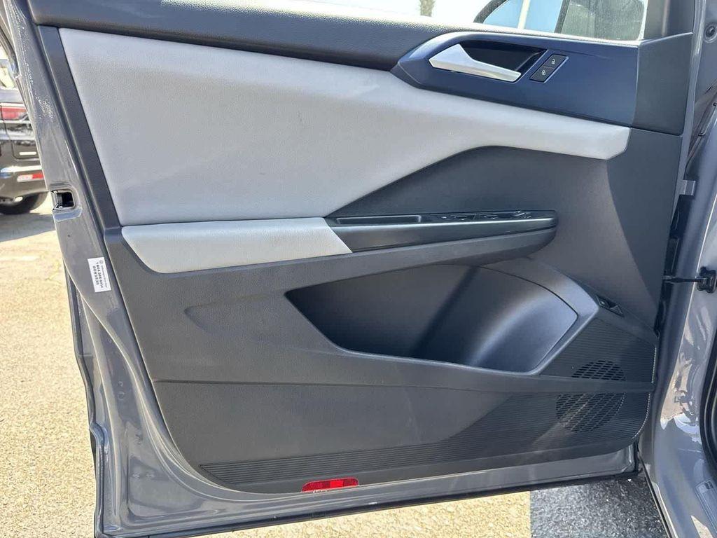 used 2022 Volkswagen Taos car