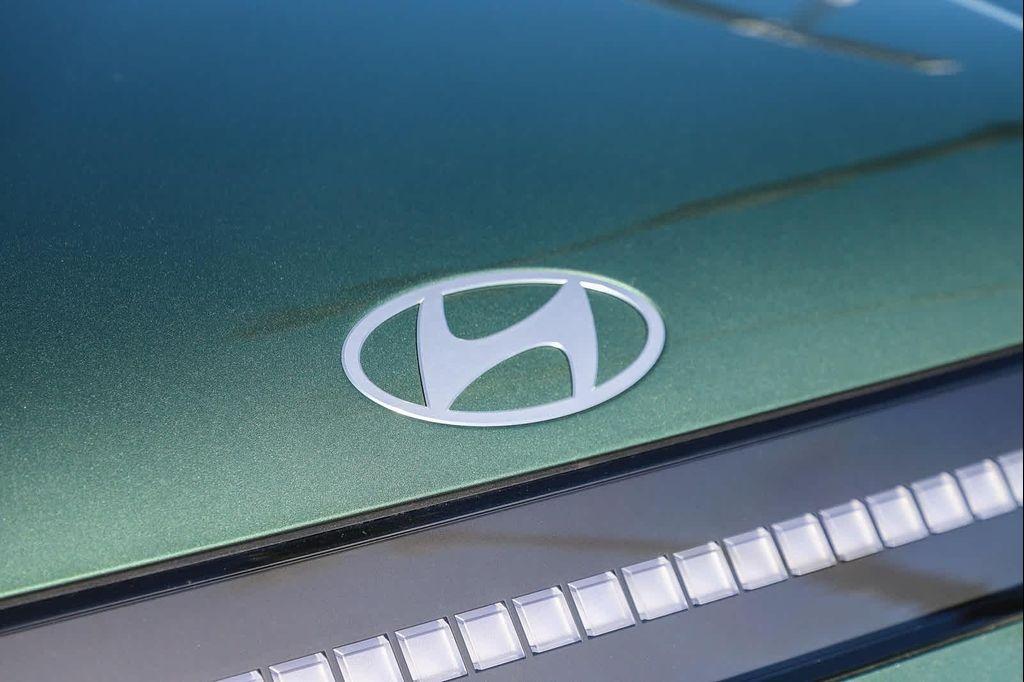 new 2026 Hyundai IONIQ 9 car, priced at $64,900