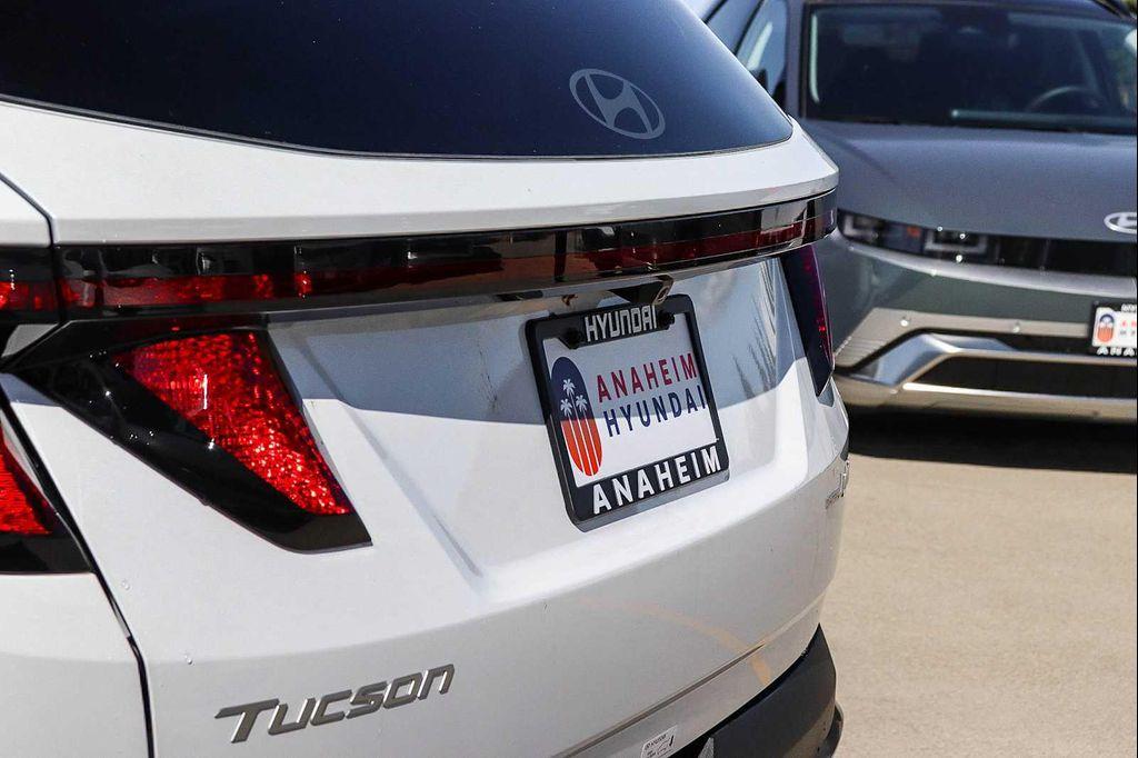 new 2026 Hyundai TUCSON Hybrid car, priced at $33,478
