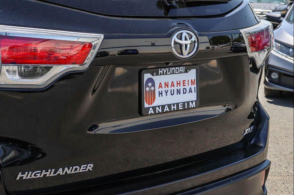 used 2016 Toyota Highlander car, priced at $16,379