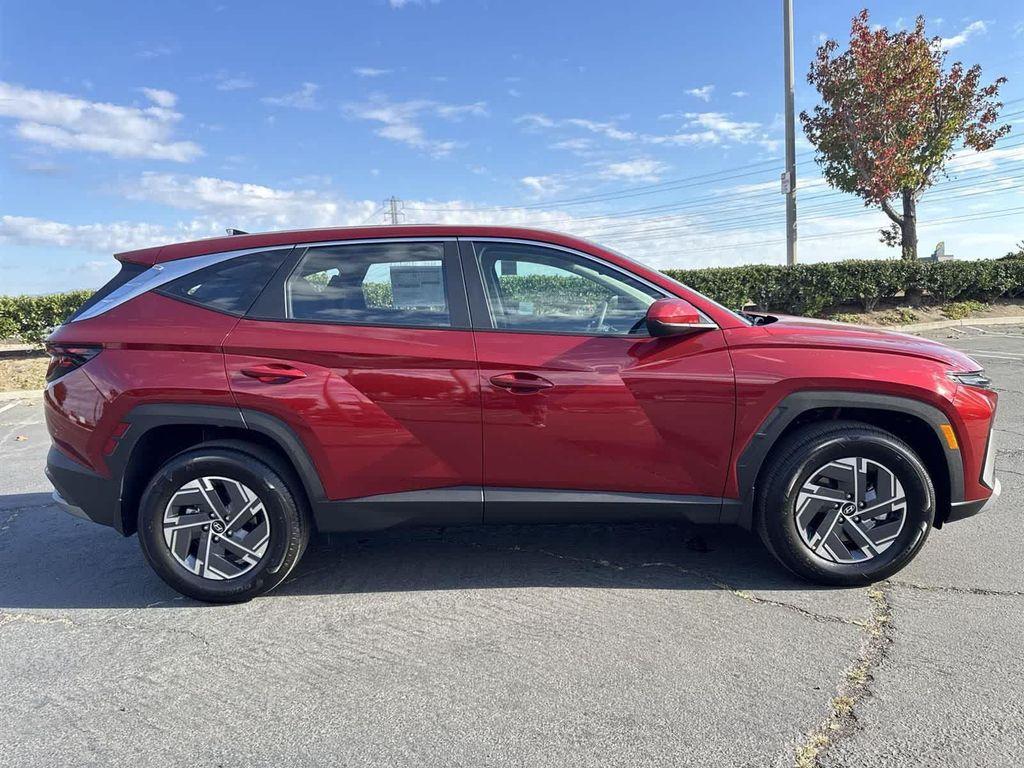 new 2026 Hyundai TUCSON Hybrid car, priced at $33,740