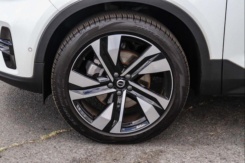 used 2023 Volvo XC40 car, priced at $28,977
