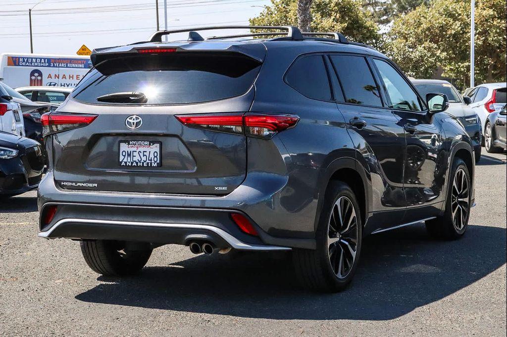 used 2021 Toyota Highlander car, priced at $31,879