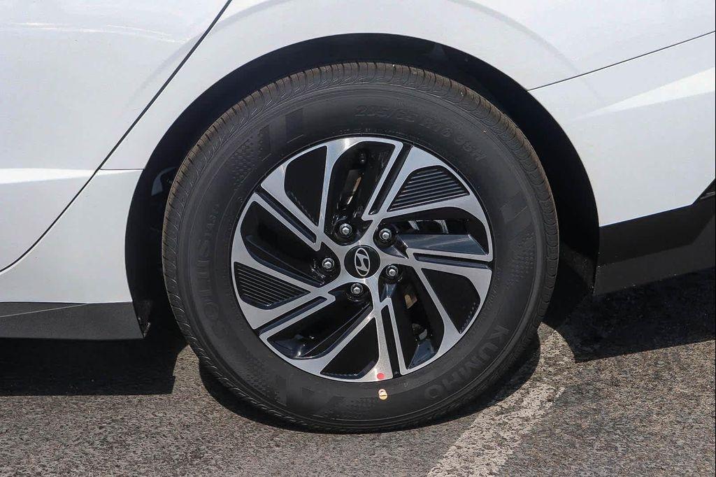 new 2026 Hyundai Sonata Hybrid car, priced at $28,265