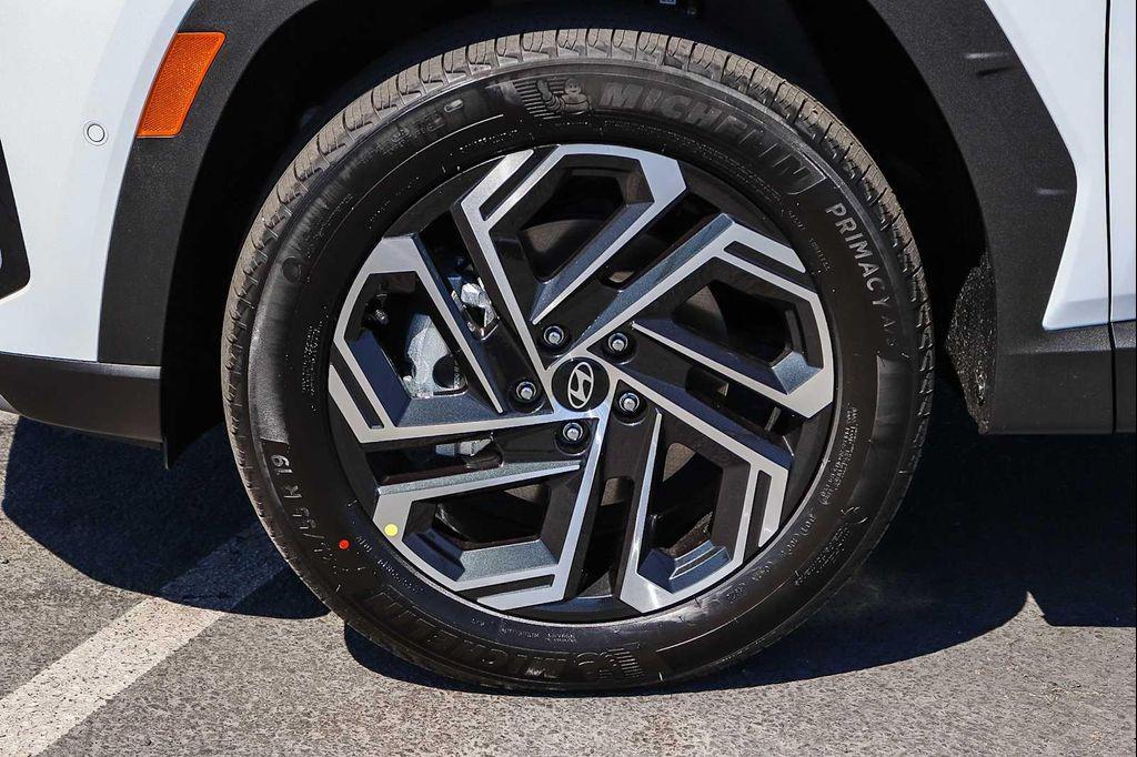 new 2026 Hyundai TUCSON Hybrid car, priced at $41,765