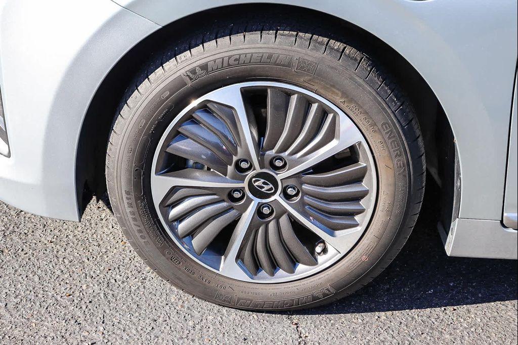 used 2022 Hyundai Ioniq Plug-In Hybrid car, priced at $21,389