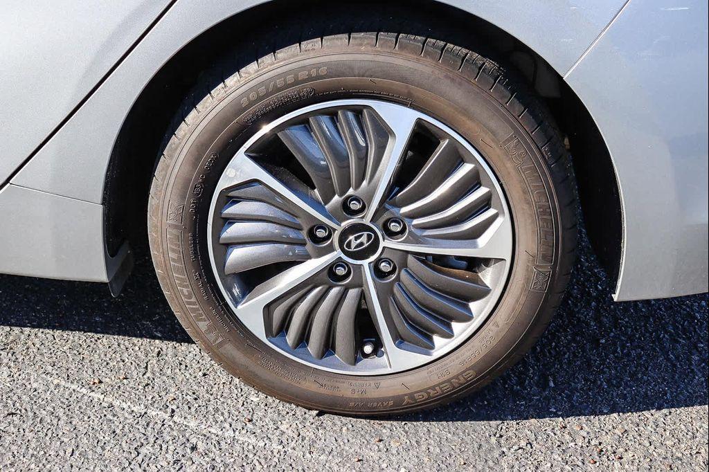 used 2022 Hyundai Ioniq Plug-In Hybrid car, priced at $21,389