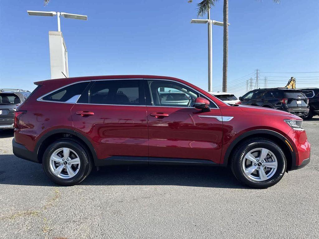 used 2023 Kia Sorento car, priced at $23,992