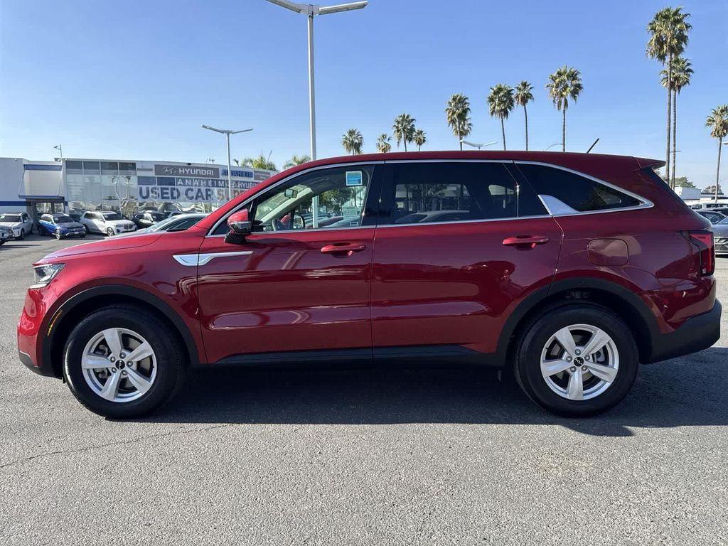 used 2023 Kia Sorento car, priced at $24,998