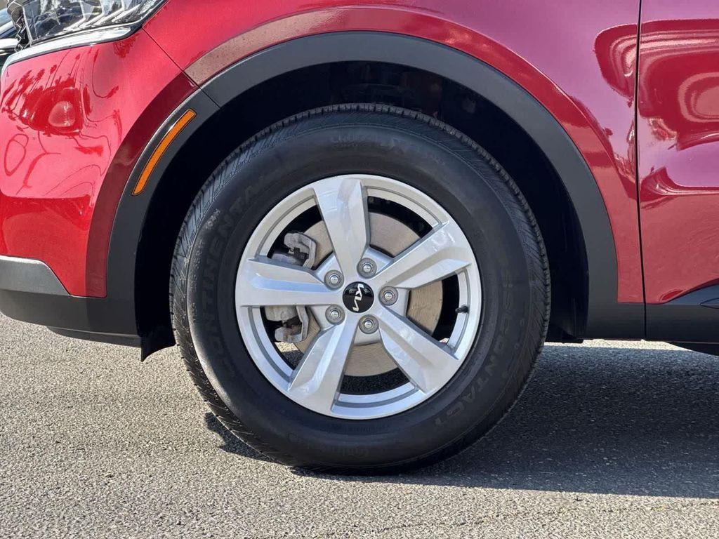 used 2023 Kia Sorento car, priced at $23,992