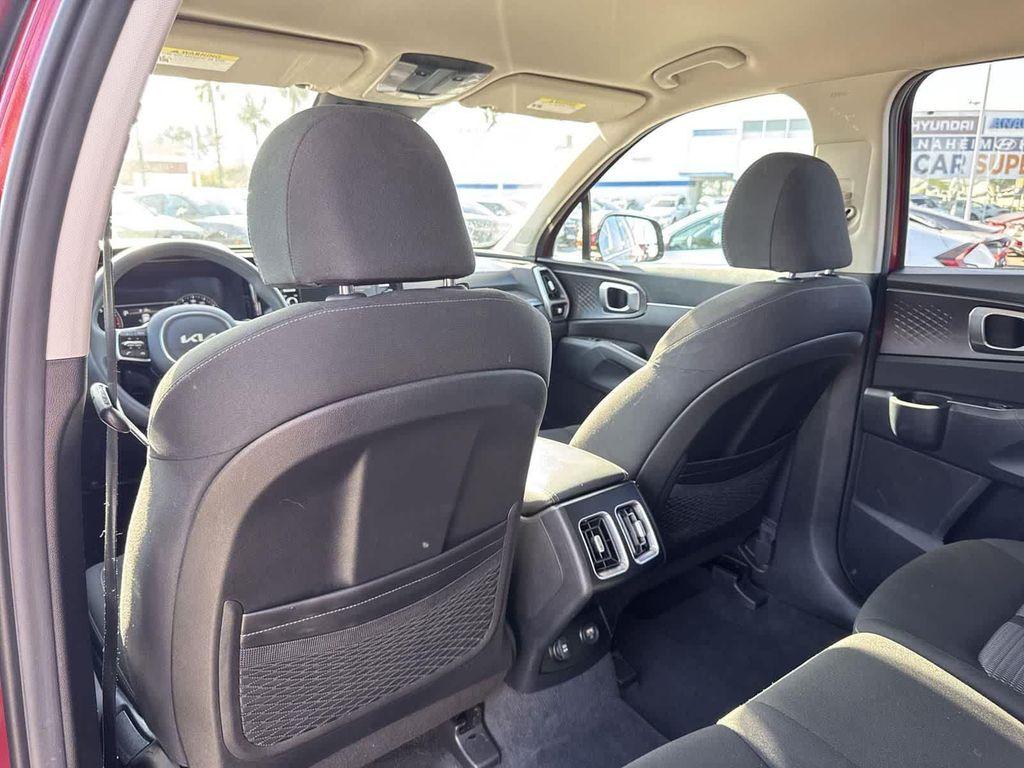 used 2023 Kia Sorento car, priced at $24,998