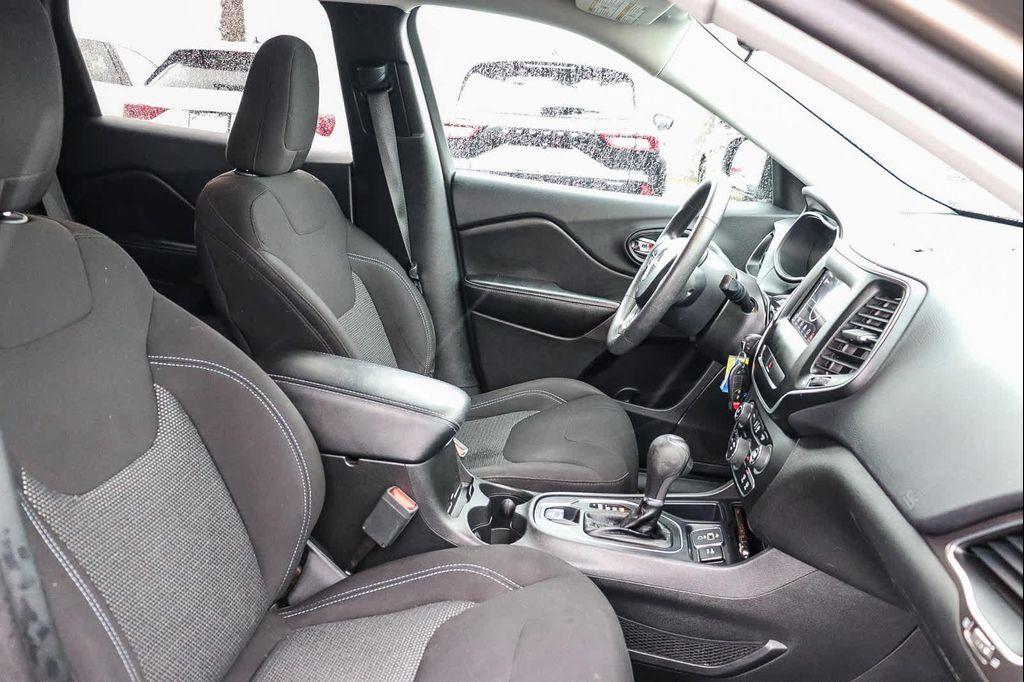 used 2019 Jeep Cherokee car, priced at $11,998