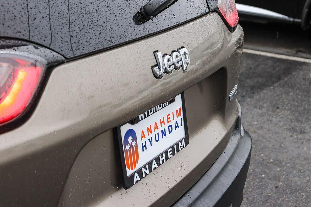 used 2019 Jeep Cherokee car, priced at $11,998