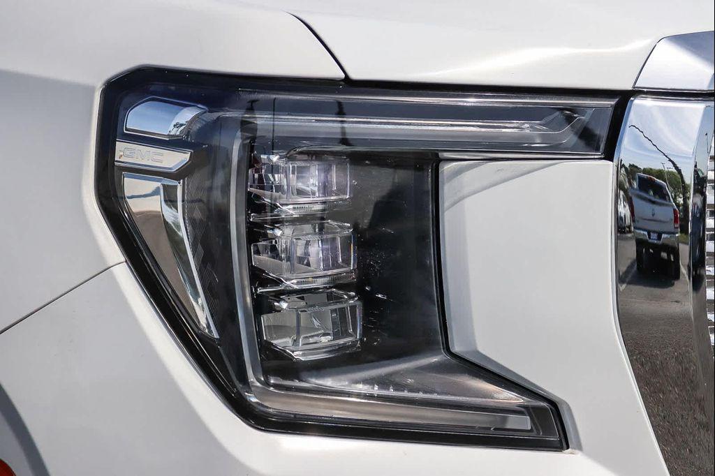 used 2021 GMC Yukon car, priced at $41,997