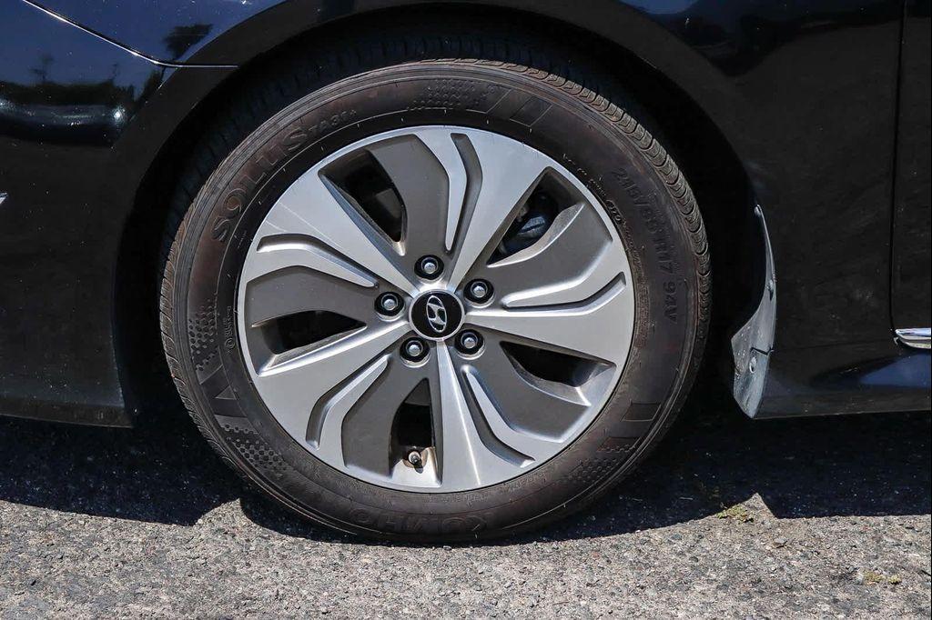 used 2015 Hyundai Sonata Hybrid car, priced at $11,995